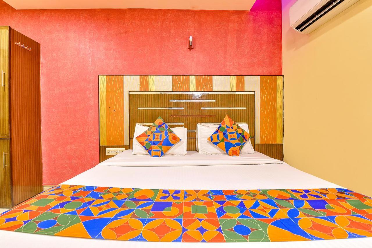 Fabhotel Kadamb Inn Ахмедабад Екстериор снимка