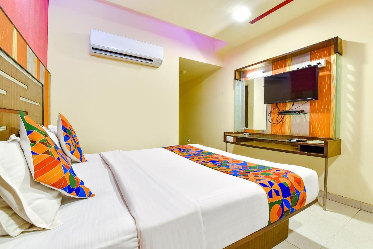 Fabhotel Kadamb Inn Ахмедабад Екстериор снимка